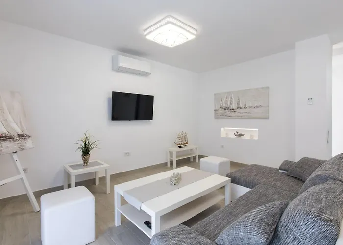 Theresia By Interhome *