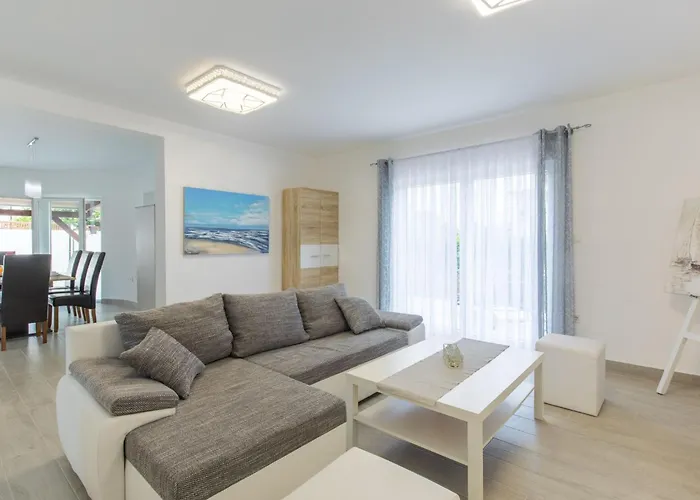 Сasa de vacaciones Theresia By Interhome Vantacici