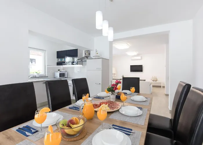 Theresia By Interhome * Vantacici